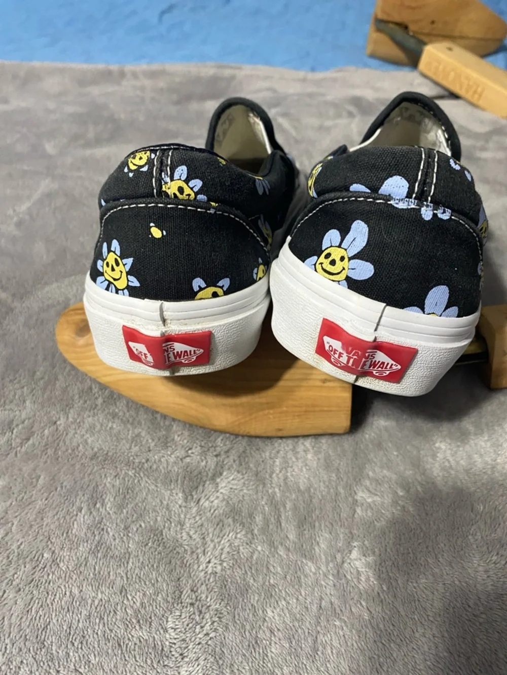 Vans shoes have
